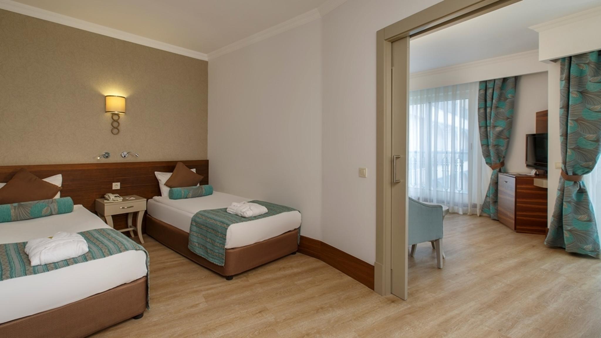 Side Crown Palace Ultra All Inclusive Eksteriør billede